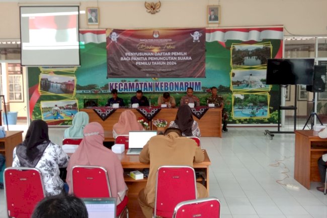 Bimbingan Teknis Pemutahiran Data Pemilih untuk PPS Se Kecamatan Kebonarum untuk Pemilu 2024