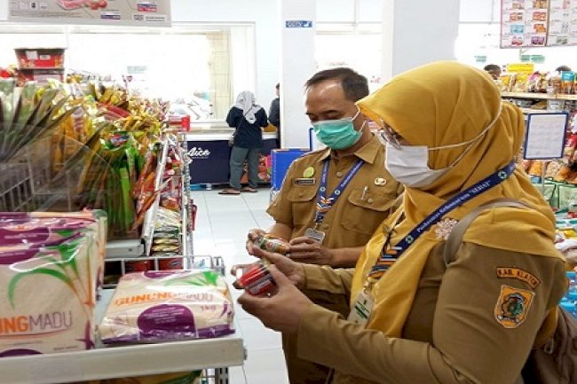 SIDAK MAKANAN KADALUARSA DI WILAYAH KECAMATAN KEBONARUM
