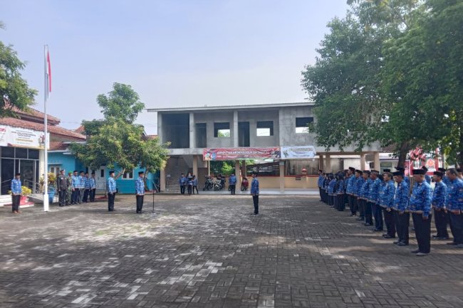 Upacara Memperingati Hari Pahlawan 10 November 2024 di Kecamatan Kebonarum