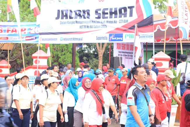 Meriahnya Jalan Sehat dan Lomba di Kebonarum, Semarak Peringatan Hari Jadi Klaten ke-221 dan HUT RI ke-80