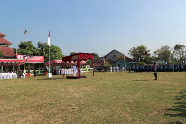 Peringatan HUT Ke-80 RI di Lapangan Pluneng, Kebonarum Berlangsung Khidmat