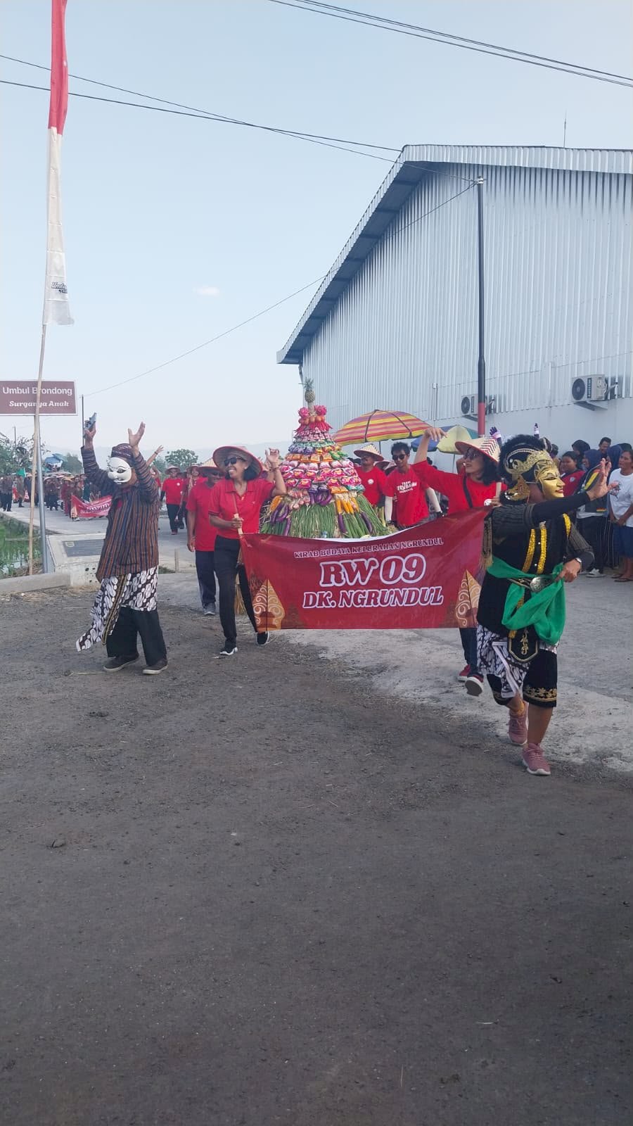 Kirab Budaya Desa Ngrundul Kecamatan Kebonarum Berlangsung Meriah, Lestarikan Tradisi dan Perkuat Kebersamaan