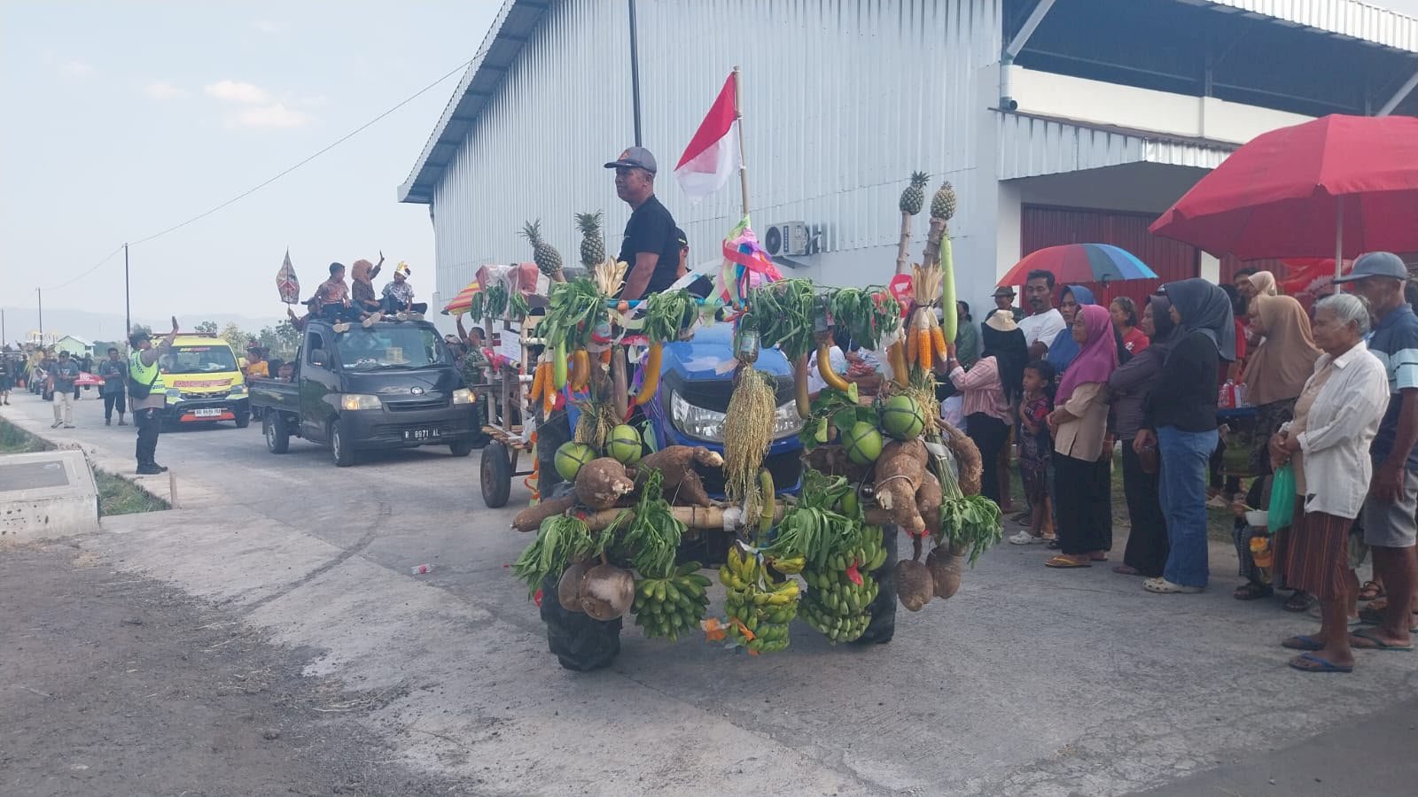 Kirab Budaya Desa Ngrundul Kecamatan Kebonarum Berlangsung Meriah, Lestarikan Tradisi dan Perkuat Kebersamaan